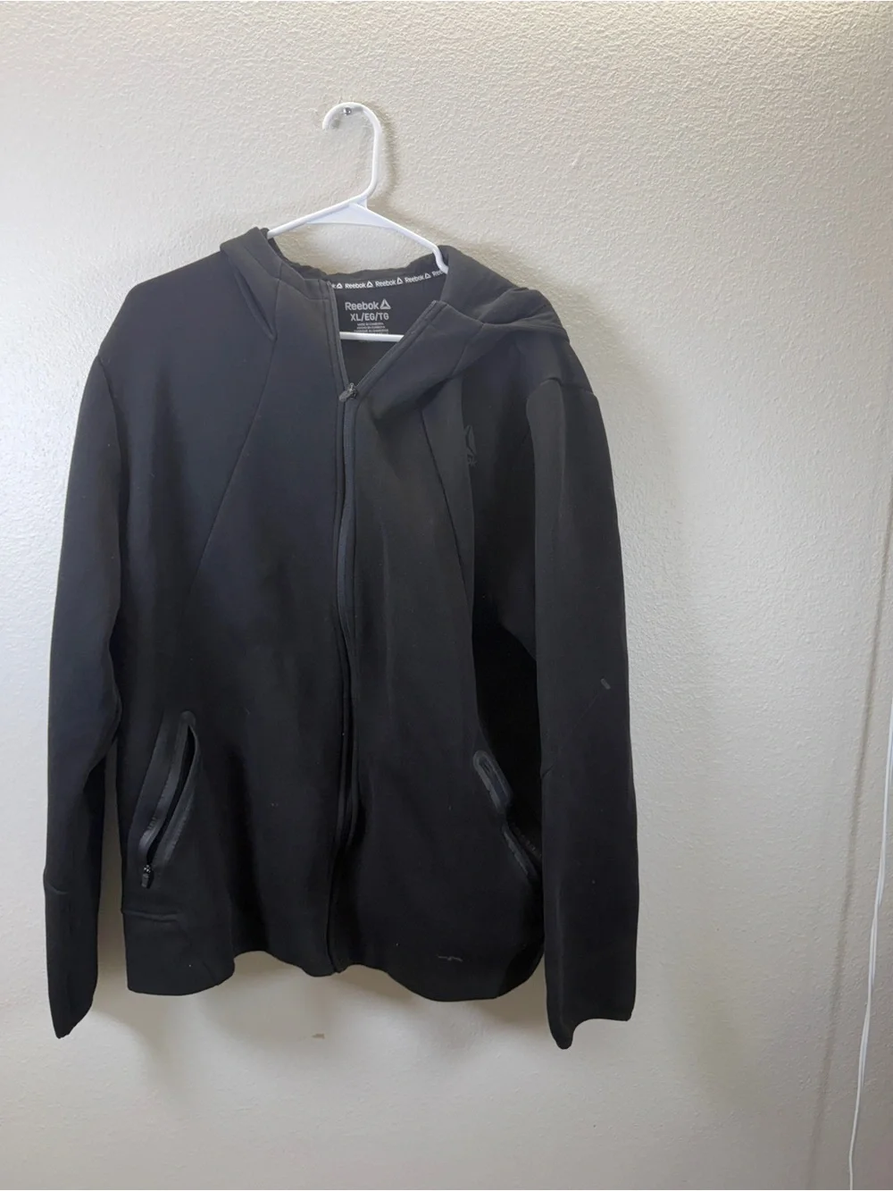 Reebok Men’s Black Full-Zip Hooded Performance Jacket